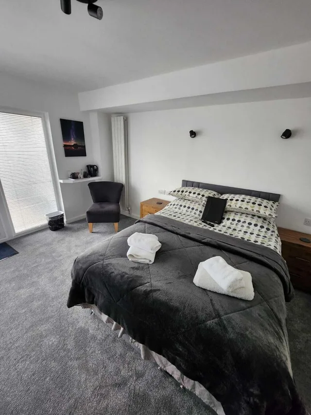 غرفة قياسية بسرير مزدوج مع أريكة في الملحق، St George's Guesthouse 3/8