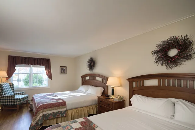 كوخ بسريرين كوين، Country Inn At Camden Rockport 2/3