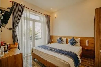 غرفة ديلوكس بشرفة، Tulip Hotel Can Tho 1/1
