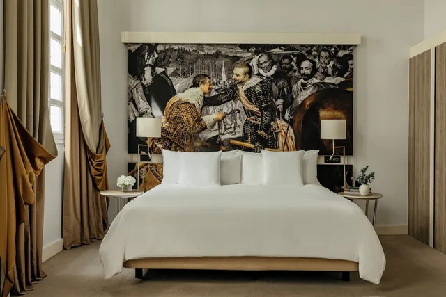 غرفة متصلة بريميير بسرير كينج، Palacio de Los Duques Gran Melia 2/3