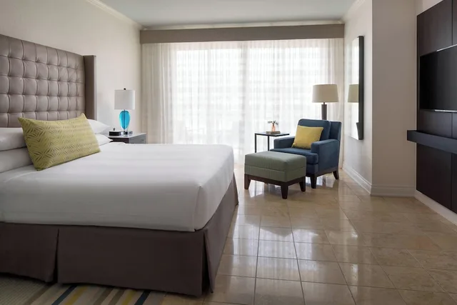 Royal, Suite, King Bed, Mountain View, St. Kitts Marriott Resort & The Royal Beach Casino 1/3