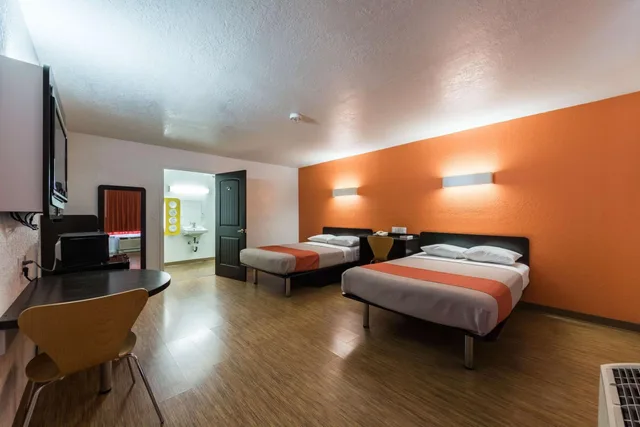 غرفة رباعية، Motel6 Uvalde, TX 1/10