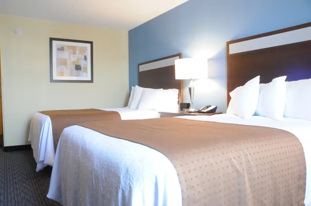 Room, 2 Double Beds, Holiday Inn Lansdale 1/4