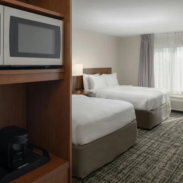 غرفة بسريرين كوين بحوض استحمام لذوي الإعاقة، Fairfield Inn Suites Tampa Westshore Airport 6/10