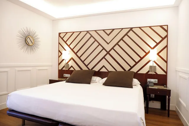 Executive, Single, Double Bed, Atrio 2/10