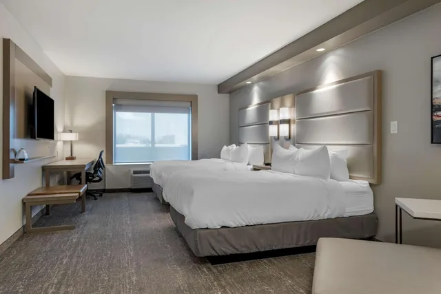 غرفة بسرير كينج وسريرين كوين، Best Western Premier Prince Albert 5/10
