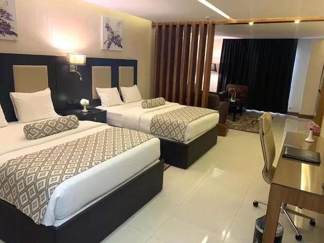 غرفة ديلوكس بسريرين منفصلين، Olive Tree Hotel 1/1