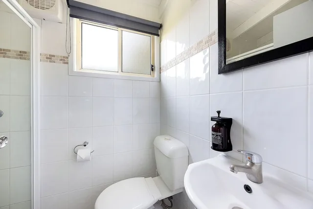 كابينة بسرير كوين وسرير بطابقين، Reflections Holiday Parks Nambucca Heads 5/6
