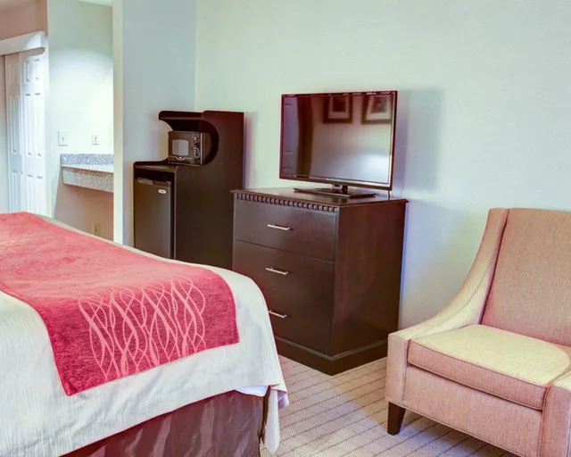 غرفة قياسية بسرير كينج، Quality Inn Florence, OR 3/4