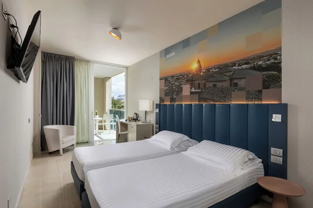Classic, Twin Beds, Lateral Partial Sea View, Lateral Side Sea View, Terrace، MERCURE RIMINI ARTIS 7/10