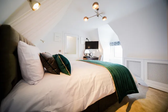 Prince, Double Bed، The Strand Hotel 4/7