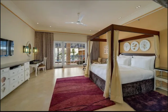 جناح بريميوم، MAYFAIR Palm Beach Resort 1/1