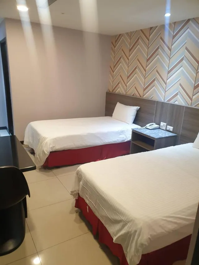 Economy, Twin Beds, No Window, Chuanfu Hotel 2/6