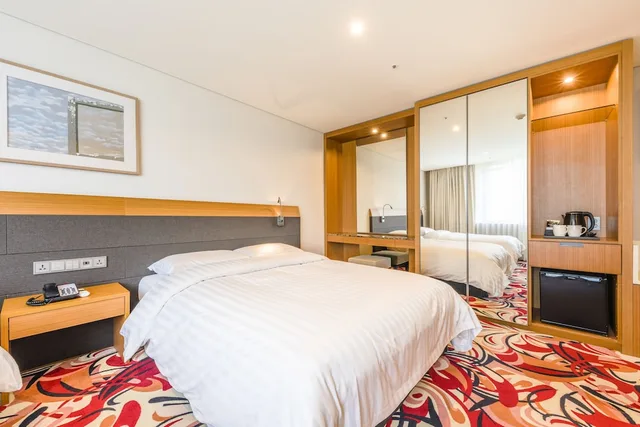 جناح بسرير مزدوج وسرير فردي، Shin Shin Hotel Jeju Airport (ex Hotel Kenny Story Premium Jeju Yeondong) 3/5