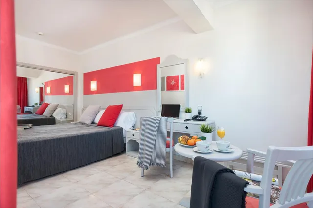 غرفة بسرير مزدوج بشرفة، Playas del Rey Hotel 4/7