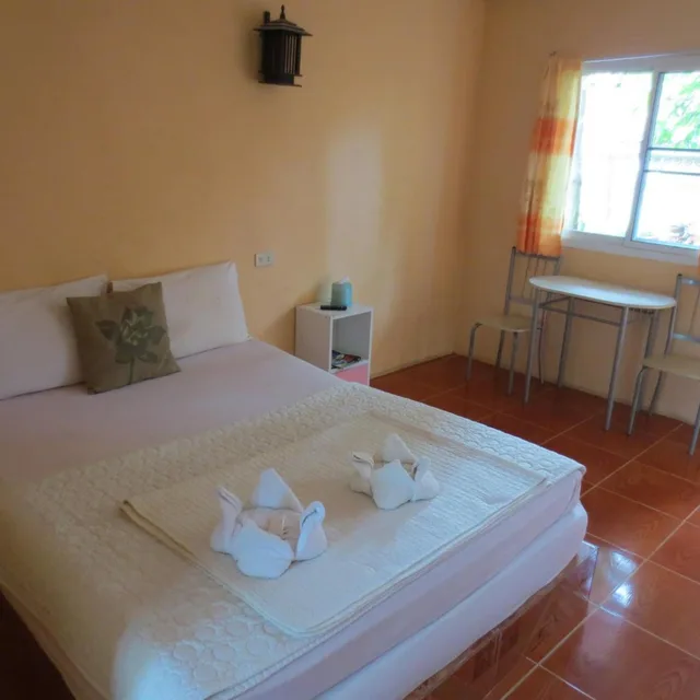 غرفة ديلوكس بسرير مزدوج، Baan Ton Nam Resort 1/10