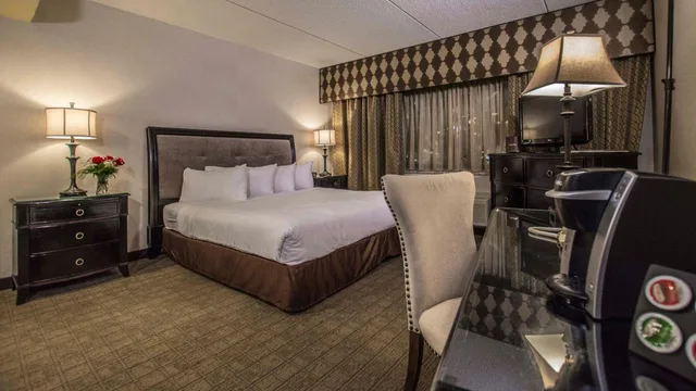 جناح بسرير كينج بجاكوزي، Garden Place Hotel 6/6