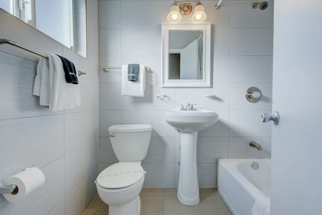 غرفة بسرير كينج لغير المدخنين، Leeward Motel By Capital O North Miami Beachside 10/10