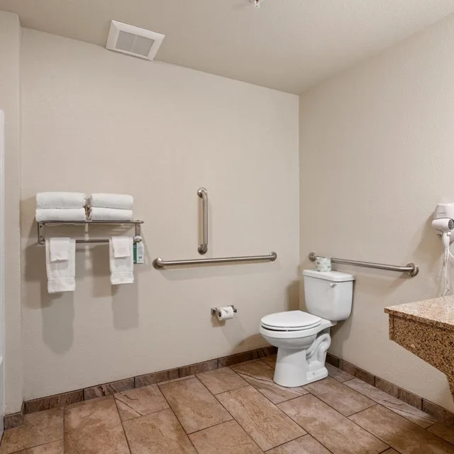 غرفة بسرير مزدوج، Cobblestone Inn & Suites - Yuma 9/9