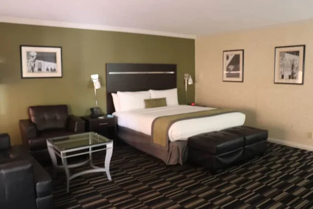 جناح استوديو تنفيذي بسرير كينج، Uptown Oasis San Jose Airport 2/4