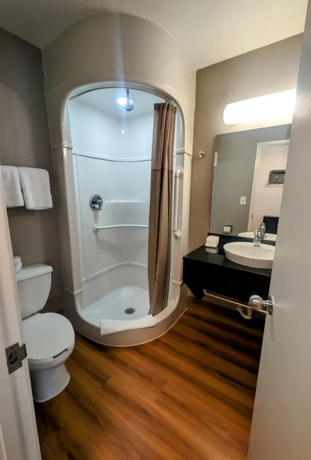 غرفة رباعية يُسمح فيها بالحيوانات الأليفة، Econo Lodge Idaho Falls, ID 6/6