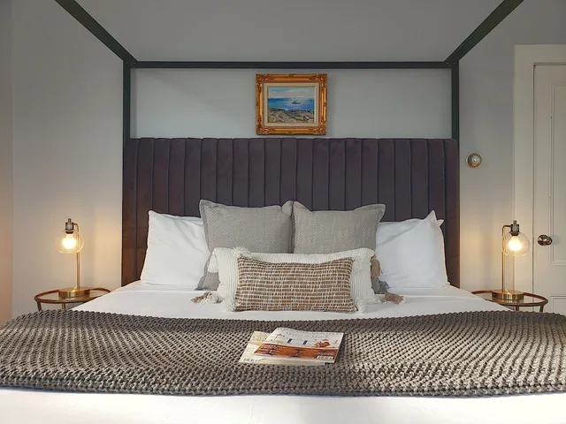 جناح بسريرين كينج، Little Fig Hotel 2/4