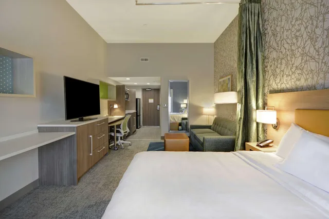 Studio, Home2 Suites By Hilton Dayton South 1/4