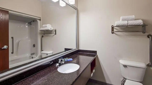 غرفة بسرير كينج، Best Western North Attleboro / Providence Beltway 7/9