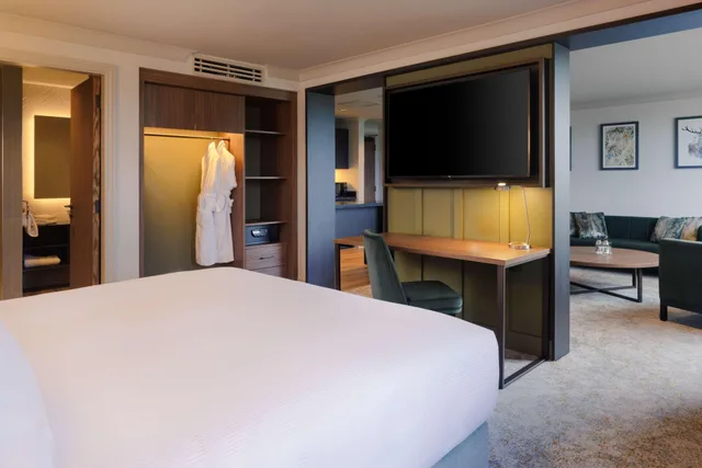 جناح جونيور بسرير كينج بشرفة، DoubleTree by Hilton Belfast Templepatrick Golf & Country Club 1/6
