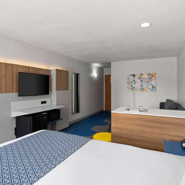 جناح استوديو بسرير كوين مع أريكة، Microtel Inn & Suites by Wyndham Houma 6/10