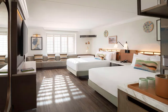 غرفة بسرير مزدوج بإطلالة على المسبح، The Scottsdale Resort At Mccormick Ranch 1/1