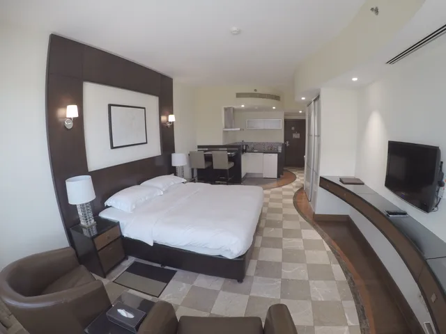 غرفة ديلوكس مفردة، Number One Tower Suites 5/9