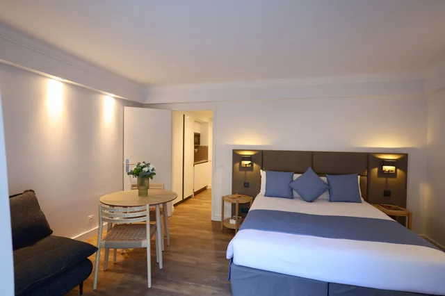 Studio, Queen Bed, Sofa, Garden Area، Vacances Plus Residence Carlton 4/10
