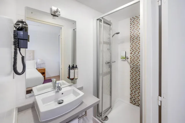 3 Bedrooms, Apartment, Royal Regency Paris Vincennes 6/8