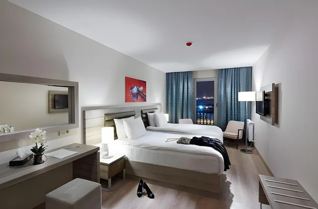 غرفة قياسية بسريرين مزدوجين، Rox Hotel 1/1