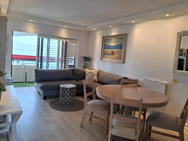2 Bedrooms, Middle Floor، Laguna Grove 1/1