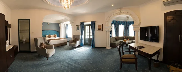 غرفة تنفيذية بسرير مزدوج بإطلالة على الحديقة بحوض استحمام، Maya Manor Boutique Hotel By Kgh Group 4/6