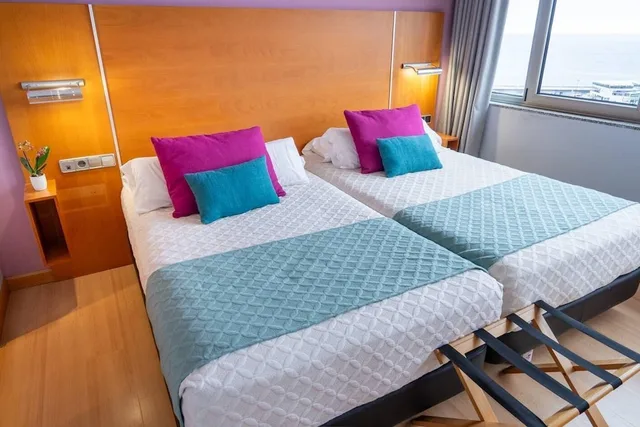 غرفة سوبيريور بسريرين منفصلين بإطلالة على البحر، Hotel Faranda Marsol Candas, Ascend Hotel Collection 4/5