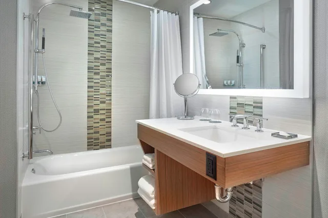 Room, 2 Queen Beds, The Westin Calgary Airport 1/1