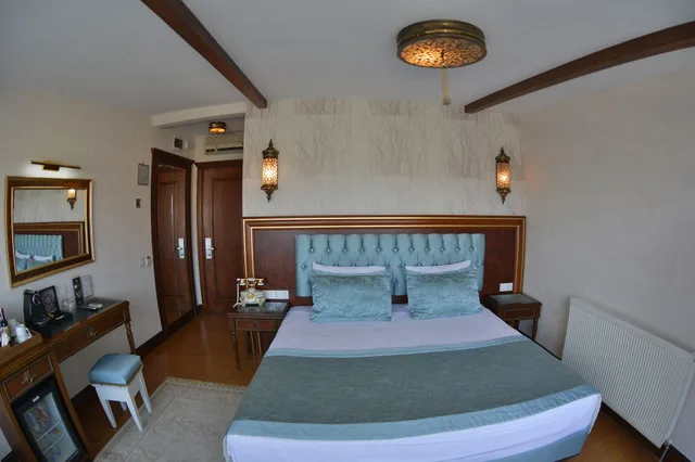 Deluxe, Queen Bed, Arden City Hotel 7/10