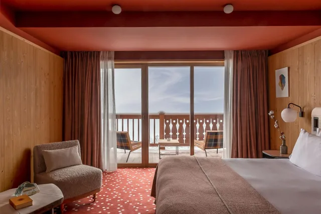جناح سوبيريور، Hotel Le Coucou 1/3