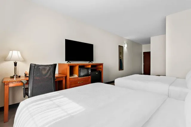 غرفة ديلوكس بسريرين كوين، Quality Inn & Suites McAlester on Hwy 69 4/8