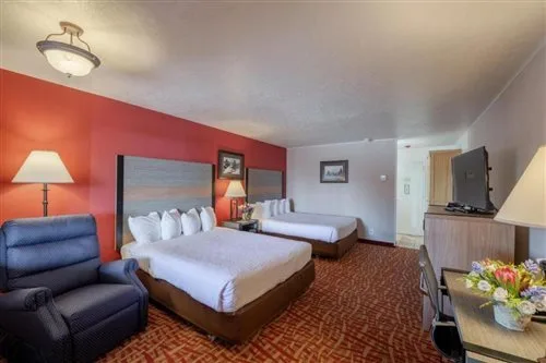 Room, 2 Queen Beds, 49 Er Inn And Suites 1/1