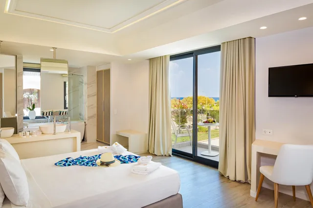 غرفة ديلوكس بسرير مزدوج، Samian Mare Hotel Suites & Spa 5/10