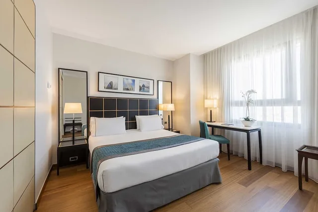 Superior, Double Bed, City View, Eurostars Gran Valencia 1/5