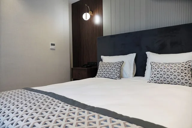 جناح عائلي بسرير مزدوج بإطلالة على المدينة بغرفة نوم واحدة مع أريكة، Nevizade Avangart Hotel 2/7