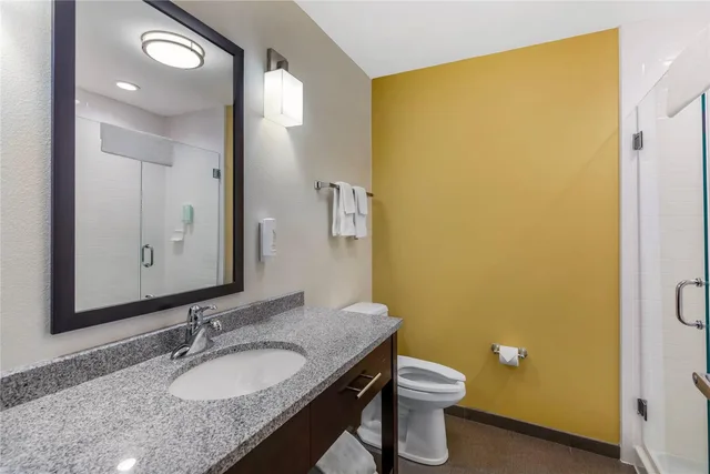 جناح بسرير كينج لذوي الإعاقة، Sleep Inn & Suites Devils Lake, ND 3/3