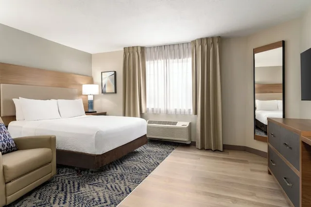 جناح بسرير كوين بغرفة نوم واحدة لذوي الإعاقة، Candlewood Suites Boise Towne Square 3/8