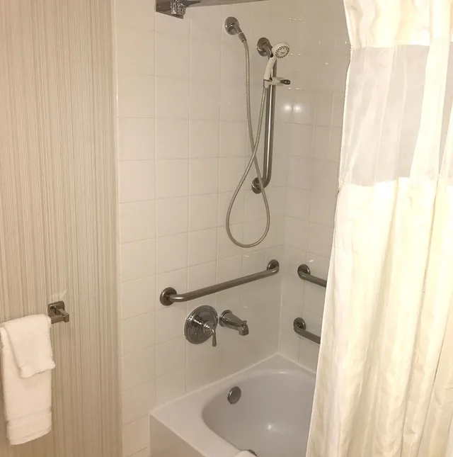 غرفة بسرير كينج لذوي الإعاقة، Hilton Garden Inn Philadelphia Center City 5/5