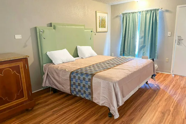غرفة بسرير كينج، Hahira Inn By OYO near Valdosta 4/10